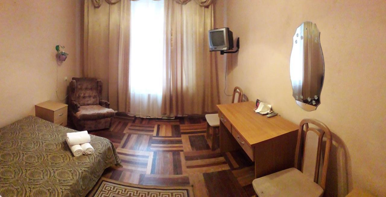 Kolos Hotel Obolon Kyiv Exterior photo