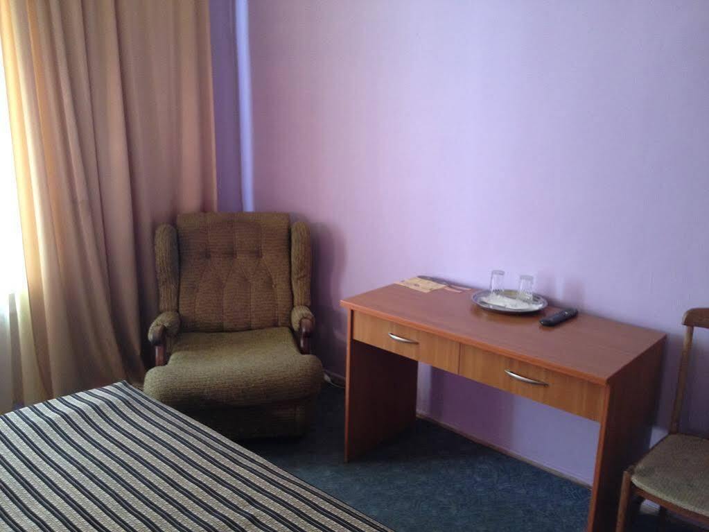 Kolos Hotel Obolon Kyiv Exterior photo